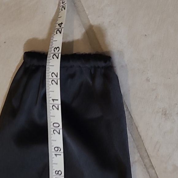 Forever 21 Black Satin-Like Vneck Adjustable Crop Top Long Sleeve Side Zipper SM - Picture 12 of 12